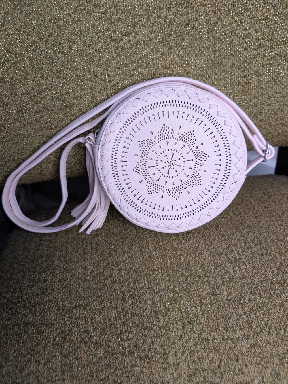 art class Round Laser-Cut Crossbody Bag in Light Pink